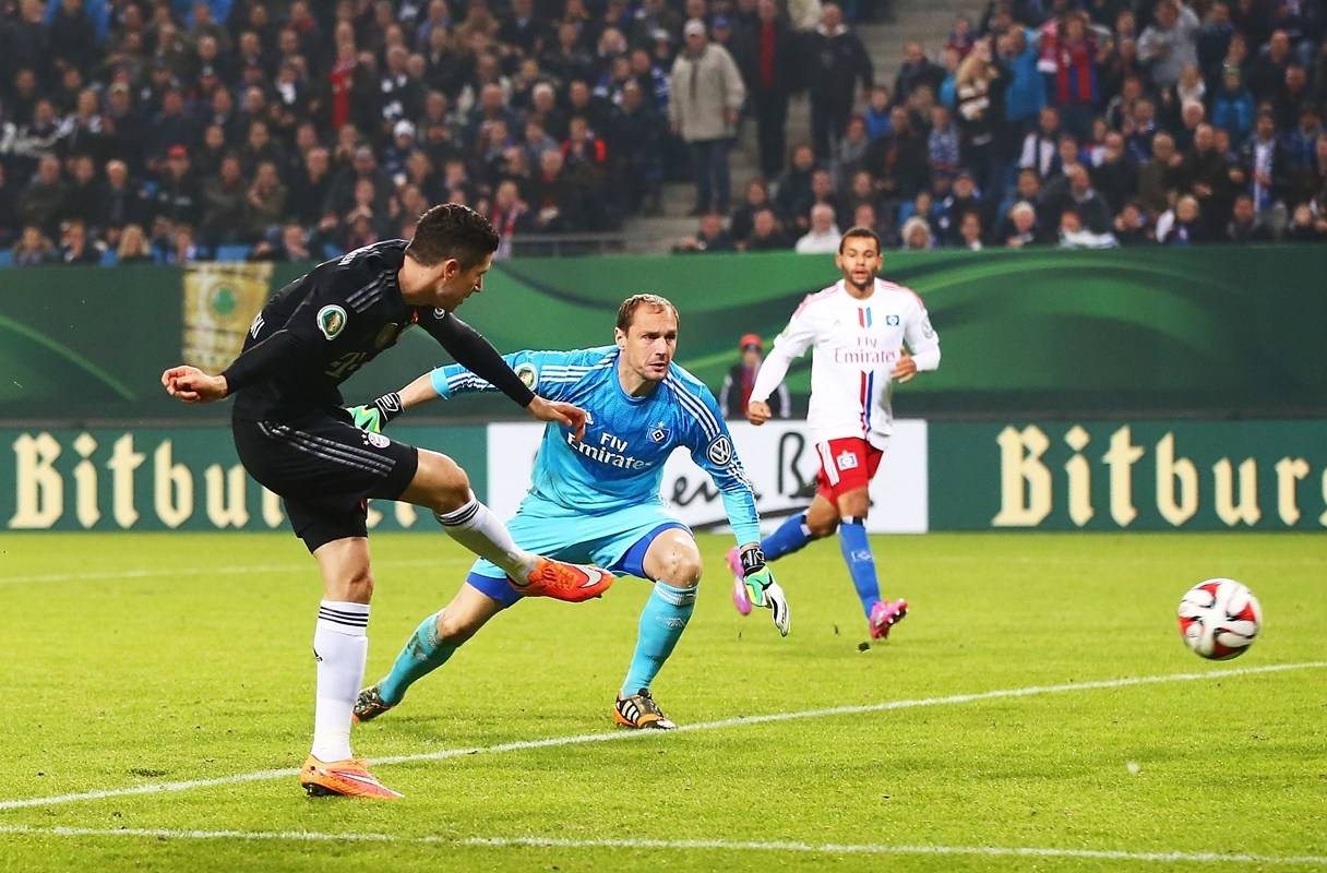 贝博官方网址法兰克福发布备战花絮，清晨复出首秀，德国杯任务艰巨，细节决定成败的简单介绍